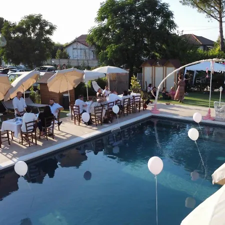 Da Pudech Farm stay *